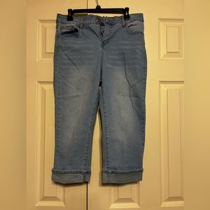 Bleu Capri jeans 12